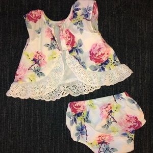 Baby Gap Floral Eyelet Set (New Off White)